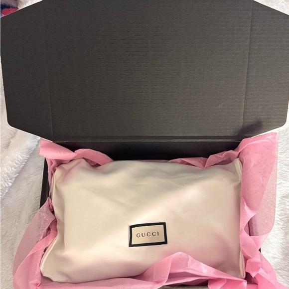 Authentic GUCCI Marmont Wallet Crossbody Bag - Picture 13 of 14